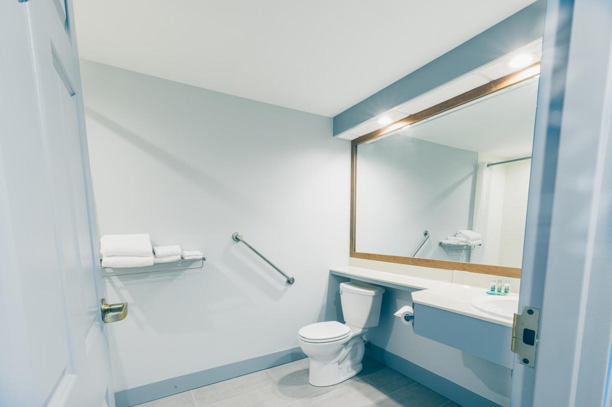 The Loyalist Country Inn & Conference Centre Summerside Bagian luar foto